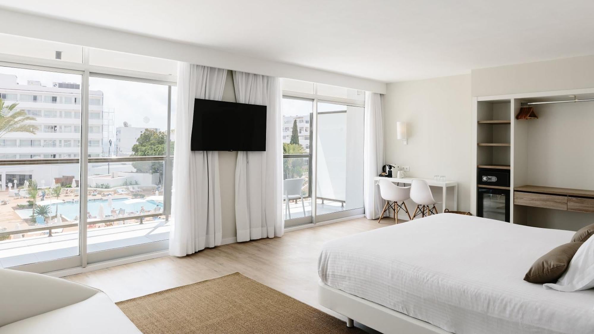 Aluasoul Ibiza - Adults Only Hotel Es Cana Екстериор снимка
